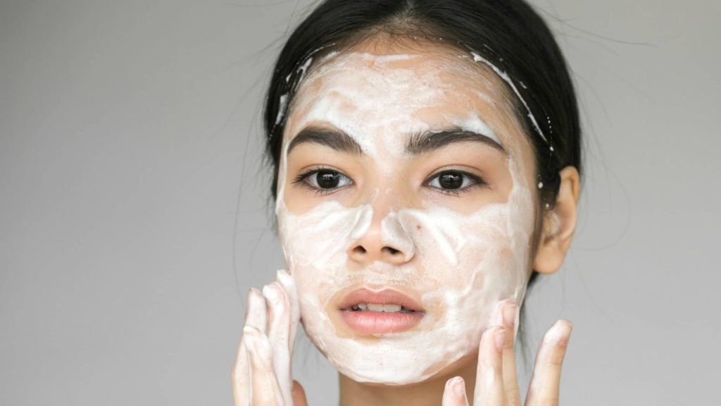 Best Face Wash For Acne:Pimples And Dark Spots