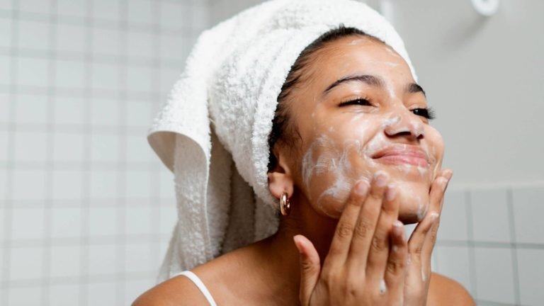 Best Facewash For Glowing And Fair Skin